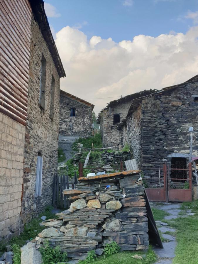 Erasti Guesthouse Ushguli Exteriör bild