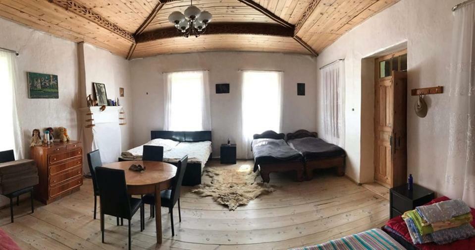 Erasti Guesthouse Ushguli Exteriör bild